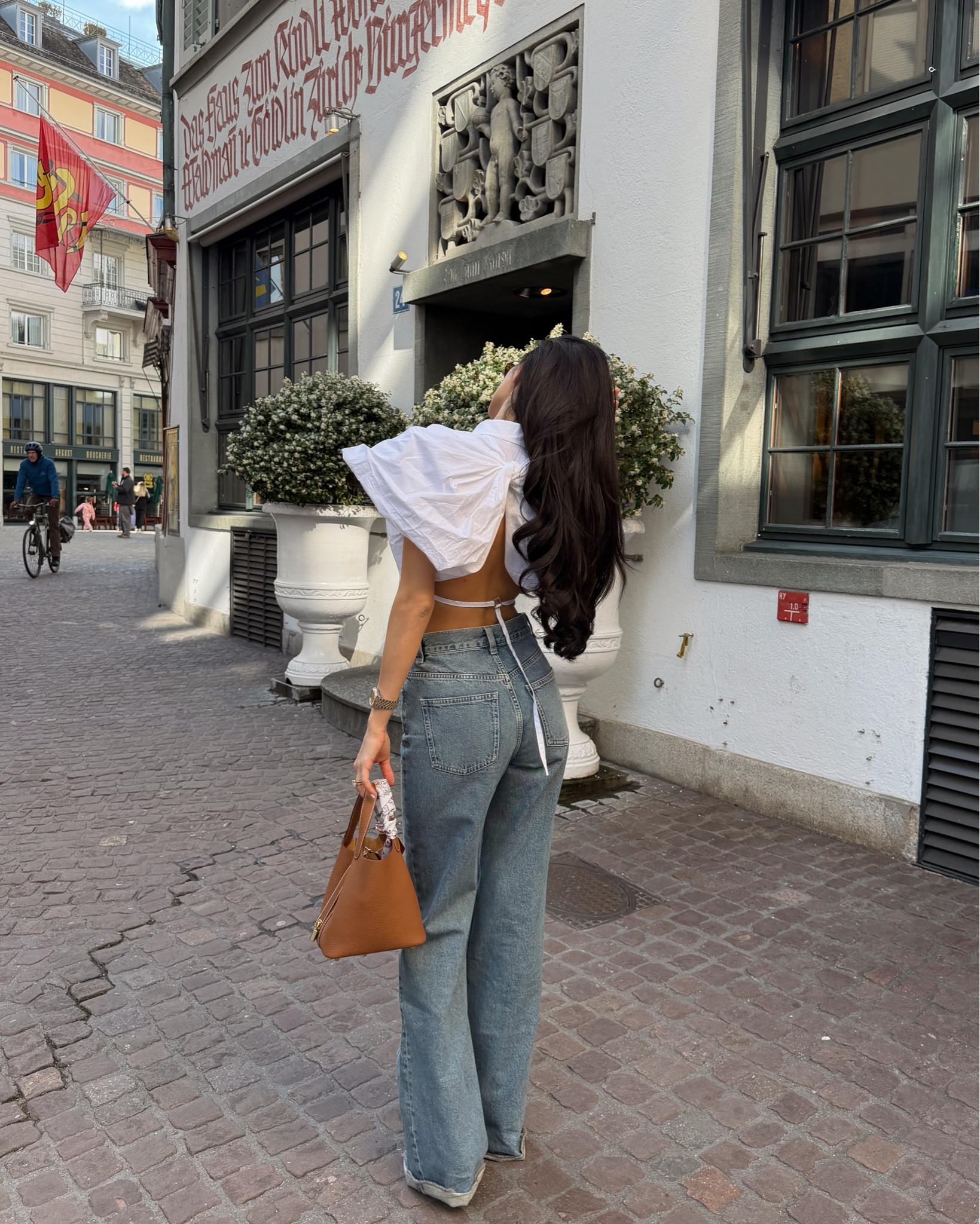 Jeans Grösse: 34
Oberteil ist von Nocturne, aber älter 🫶🏻