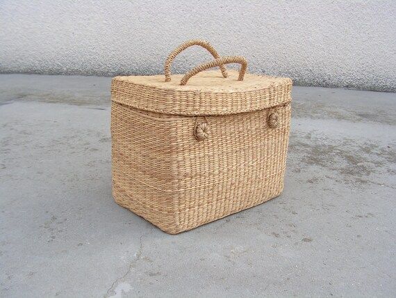 Wicker basket purse Woven handbag with lid Vintage wicker bag Unique bag Natural fiber bag Tote H... | Etsy (US)