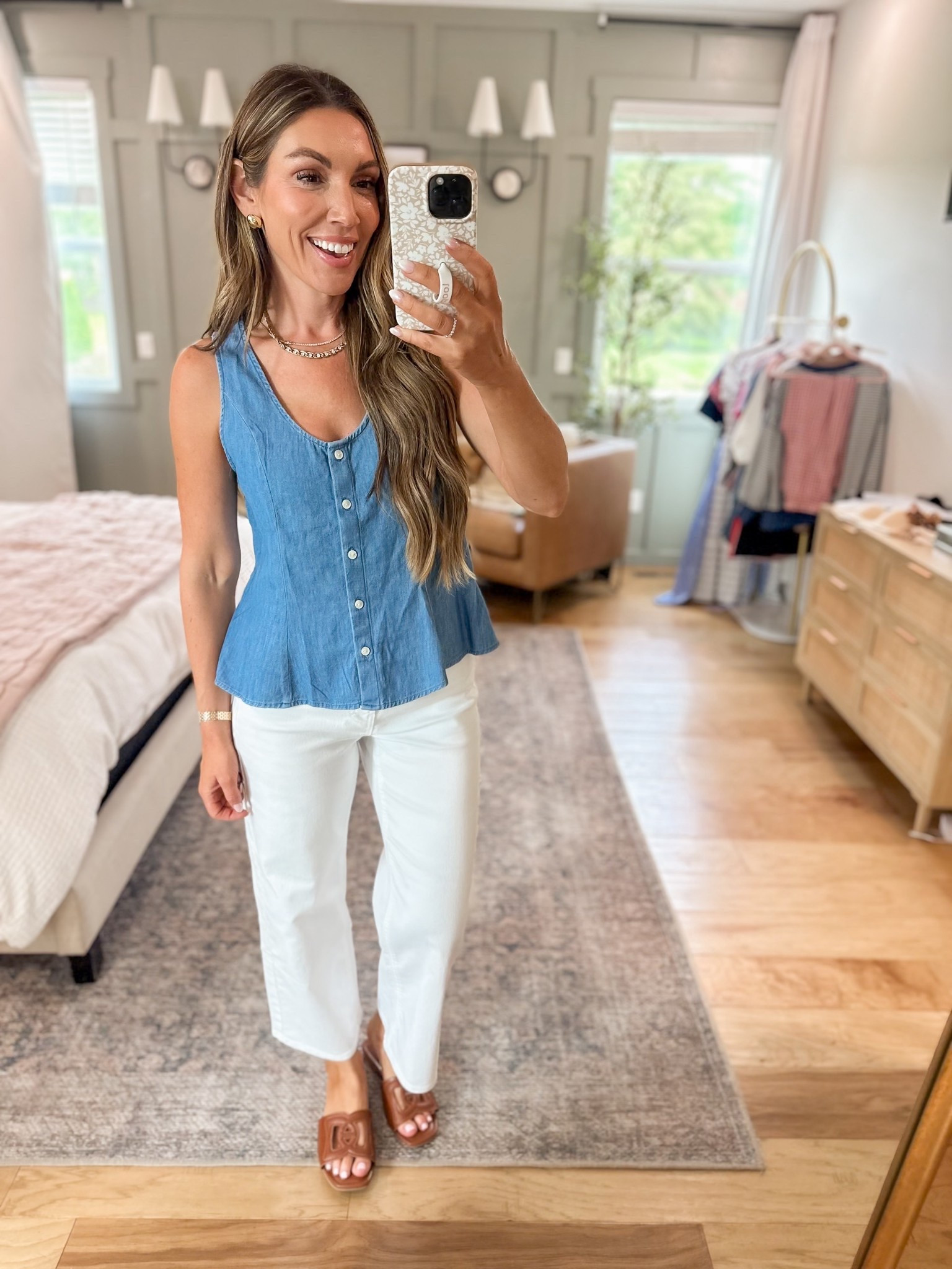 White pants and a denim tank is the perfect combo. 🙌

#LTKSeasonal #LTKWorkwear #LTKStyleTip