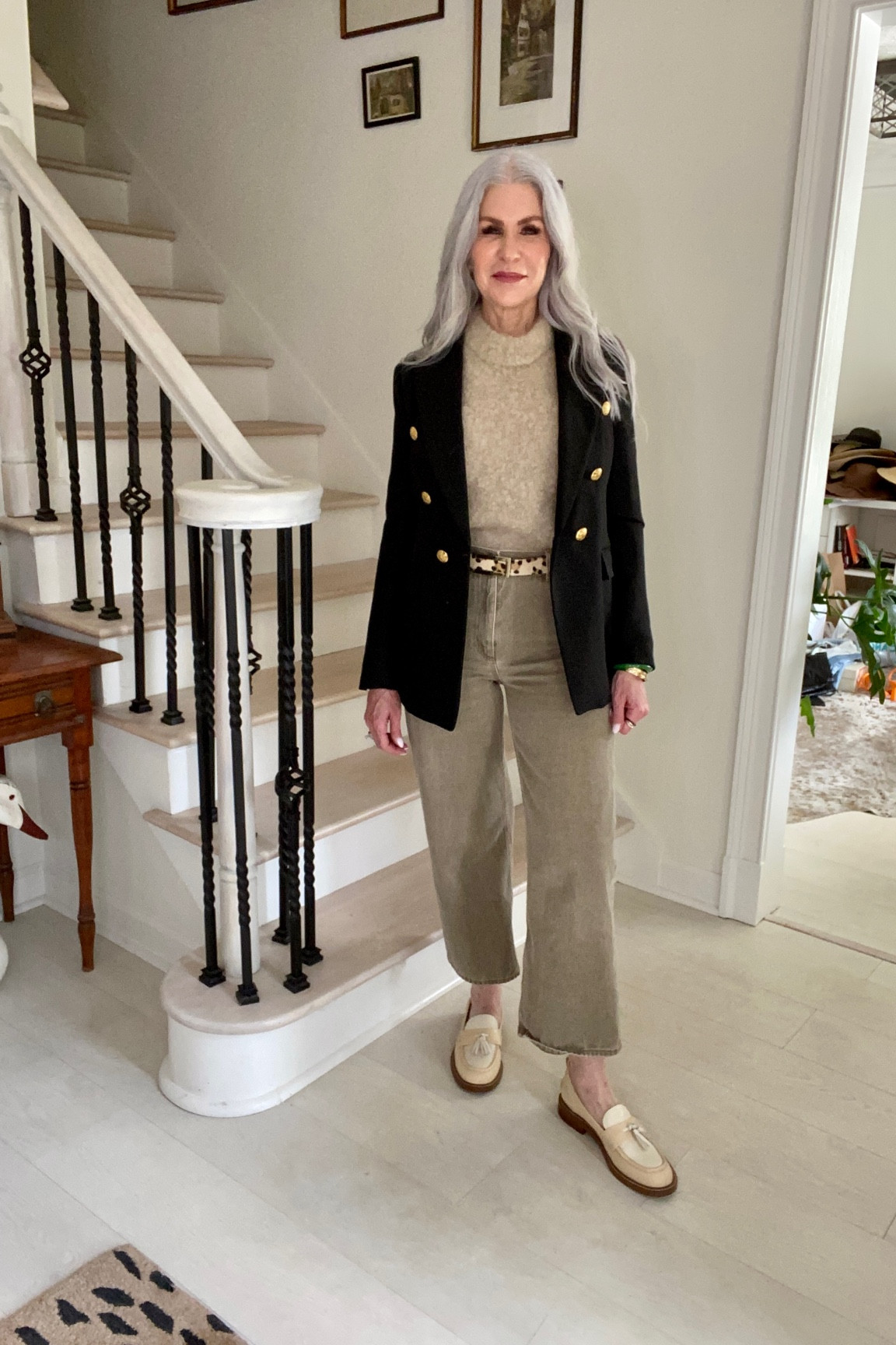 How to Wear a Black Blazer:

Business Casual/office Wear



#LTKworkwear #LTKstyletip #LTKtravel