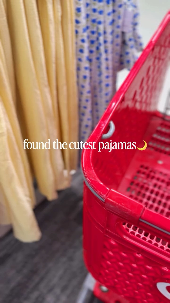 Comment NEW and I’ll DM you so you can shop these new pajamas☺️🌙

#target #newattarget #targetfinds #targetshopping #pajamas