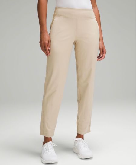 Golf Pants under $100


#LTKfindsunder100 #LTKfitness #LTKsalealert