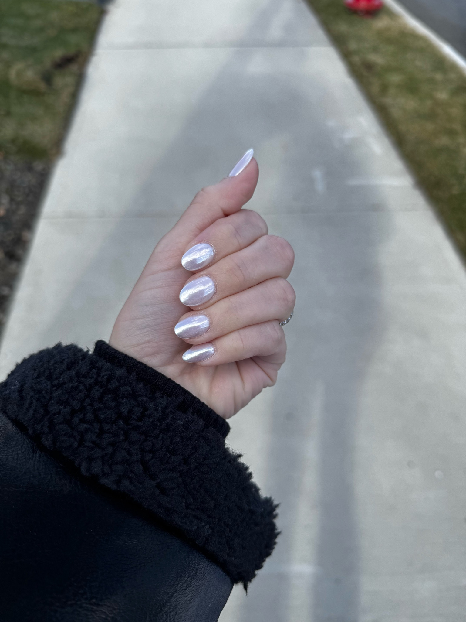Chrome nails: my go-to #nails

#LTKStyleTip #LTKBeauty