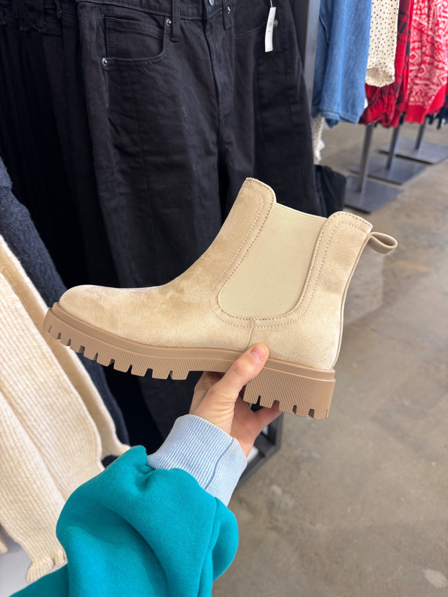 My favorite boots are 50% off! I wear these all the time and they go with everything. Super comfortable too! Fit true to size 


Boots, Chelsea boots, tan boots, winter boots, fall boots, old navy finds 

#LTKFindsUnder50 #LTKSaleAlert #LTKootd