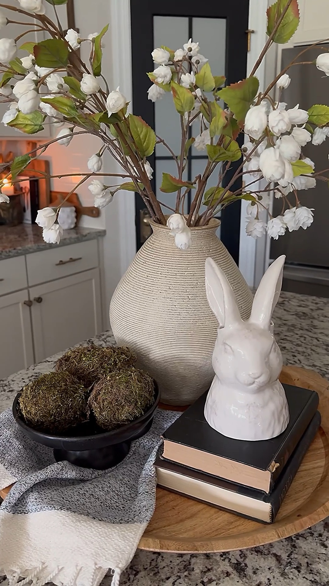 Spring Tray Styling!!

Love this for springtime and Easter🩷

Ribbed vase, cream hops stems, glazed ceramic bunny vase, wood tray, Turkish towels, black bowl, moss eggs, lantern sleeve blouse, black books

#LTKWatchNow #LTKSeasonal #LTKHome