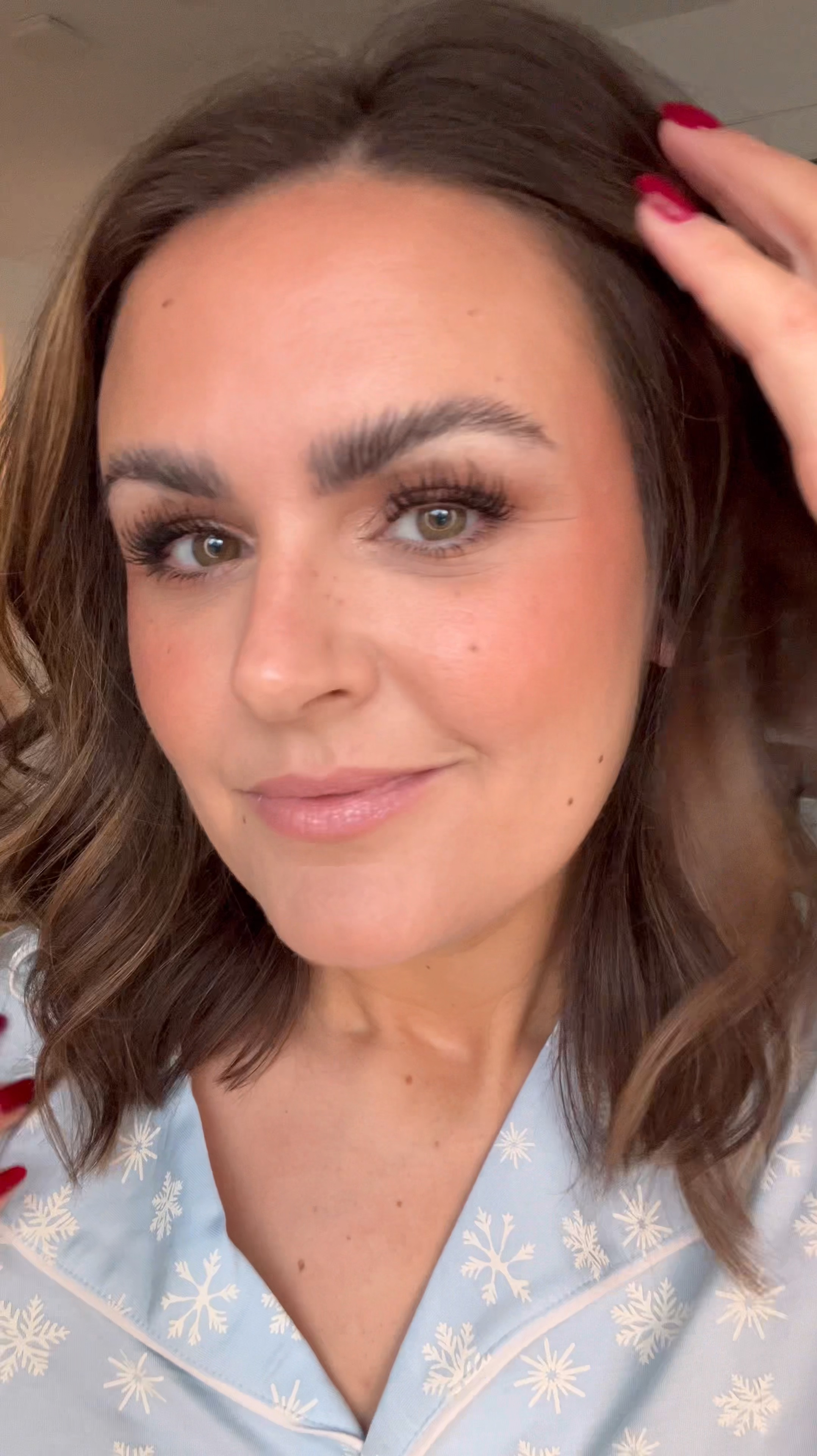 Full beat, makeup routine. Takes 10 minutes and lasts all day!

Charlotte Tilbury Setting Spray
Grande Cosmetics Brow Laminate
Nyx lift & snatch pen, Espresso
Haus labs foundation, shade 230
Haus labs concealer, shade 13
Makeup by Mario sculpt stick, Medium
Haus labs blush, Fire Moon
Kosas cloud set powder, shade Candy
Tarte Double take liner, brown (for over my freckles)
Rare Beauty blush, shade Worth
Urban Decay eyeshadow primer potion
Tarte, Tartlette Spark mini palette 
Tarte, Tartlette tubing mascara, black
Saie lip liner, Wink
Tarte, Maracuja lip plump Mixed berries

**also linked my hair clips & lash and brow serum!!


Easy makeup, natural makeup look, makeup tutorial, Sephora favorites, beauty over 30, mature skin makeup

#LTKWatchNow #LTKFindsUnder50 #LTKBeauty