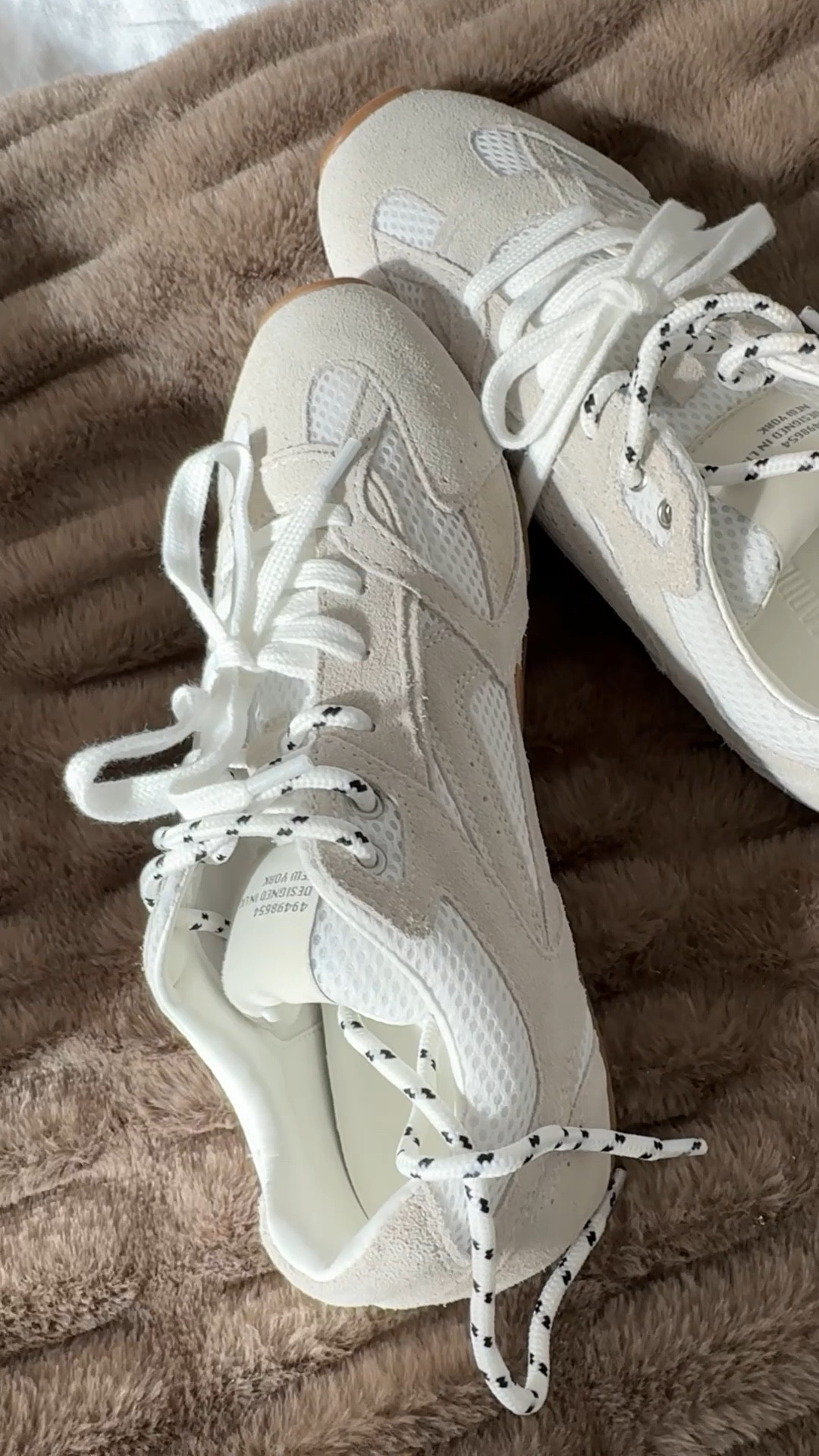 Steve Madden Aziel White Suede Sneakers (Order 1 size up, I’m usually 7 1/2 or 8, but I needed 8 1/2.)

Lucia black flats I ordered 7 1/2, my usual size in flats.

In partnership with @Steve Madden US these the shoes I picked and love!

#LTKSeasonal #LTKootd