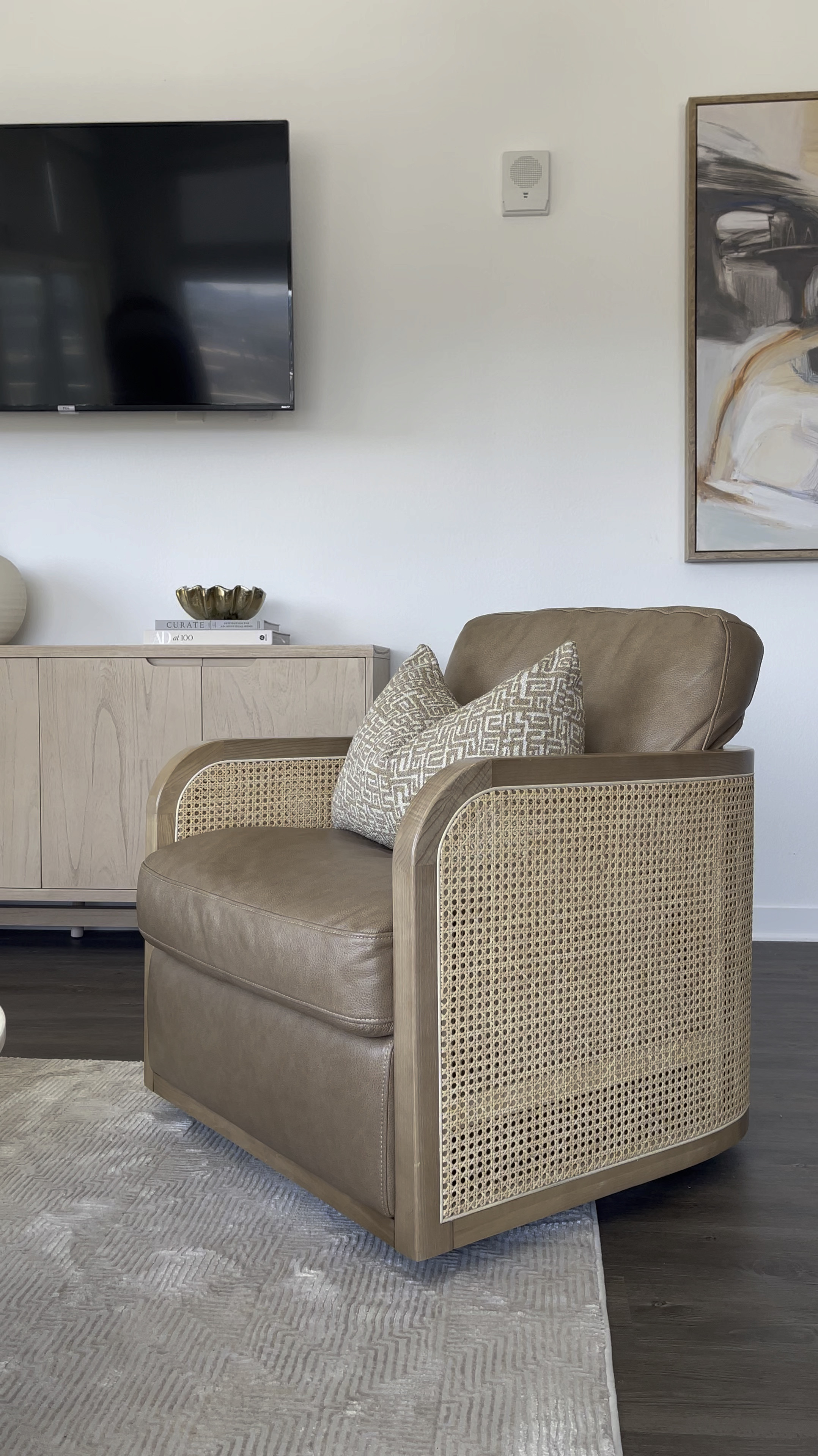 The color scheme: caramel and cream. 

#LTKHome #LTKFamily #LTKSaleAlert