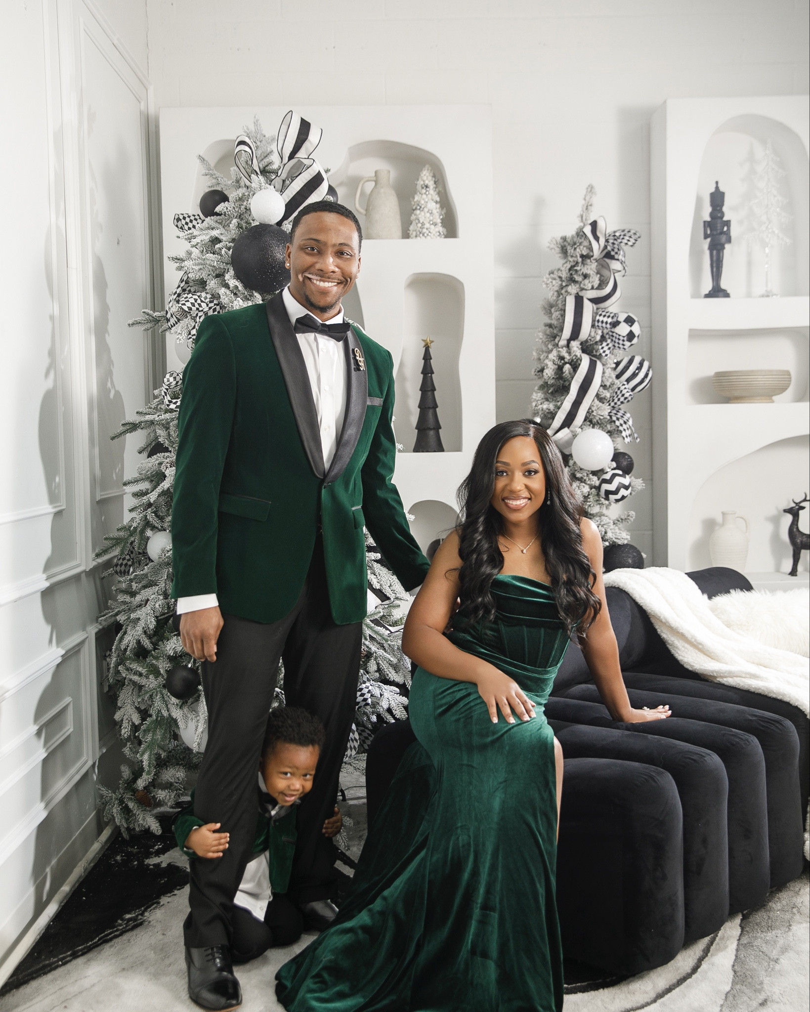 Family Christmas Pictures 📸🎄🎁✨

Dress: Windsor (size 4) 
Shoes: Nine West (size 9.5)
Davin’s Look: Amazon (3T)
David’s Blazer: Amazon (XL)

#LTKHoliday #LTKSeasonal #LTKFindsUnder50