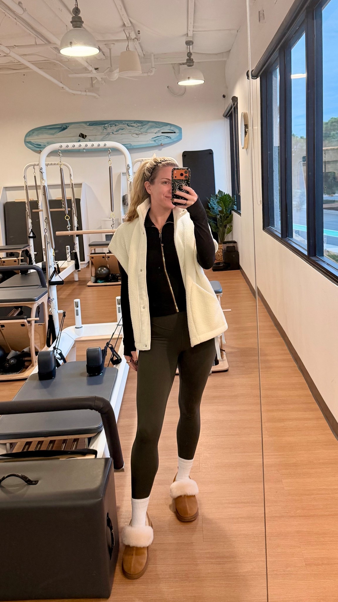 cozy morning workout fit ☁️🤍
all the soft neutrals + my fave lululemon staples.

• amazon faux mini uggs
• lululemon wunder under leggings
• lululemon define jacket (black)
• amazon sherpa zip-up
• white ankle socks ✨

linking exact pieces + similar options below 🤎👇🏼

#cozyoutfit #athleisurestyle #lululemon #amazonfinds #morningoutfit #workoutootd #quietluxurycasual #neutraloutfit #falloutfitideas #effortlessstyle #casualstyle #gymoutfitinspo #pilatesoutfit #casualwinterstyle #LTKAthleisure #LTKSeasonal #LTKFitCheck #LTKUnder50


#LTKCyberWeek #LTKGiftGuide #LTKFindsUnder50