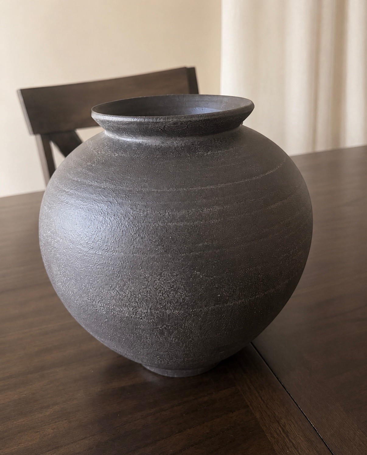 ✨ the popular textured vase I finally found in store 🙌

I could NOT get this vase for months and my first one even arrived broken 😅 so excited I finally found one in person

most locations do seem to have it right now and it’s only $40 for the oversized version ✨ will put it here

#LTKdayinmylife