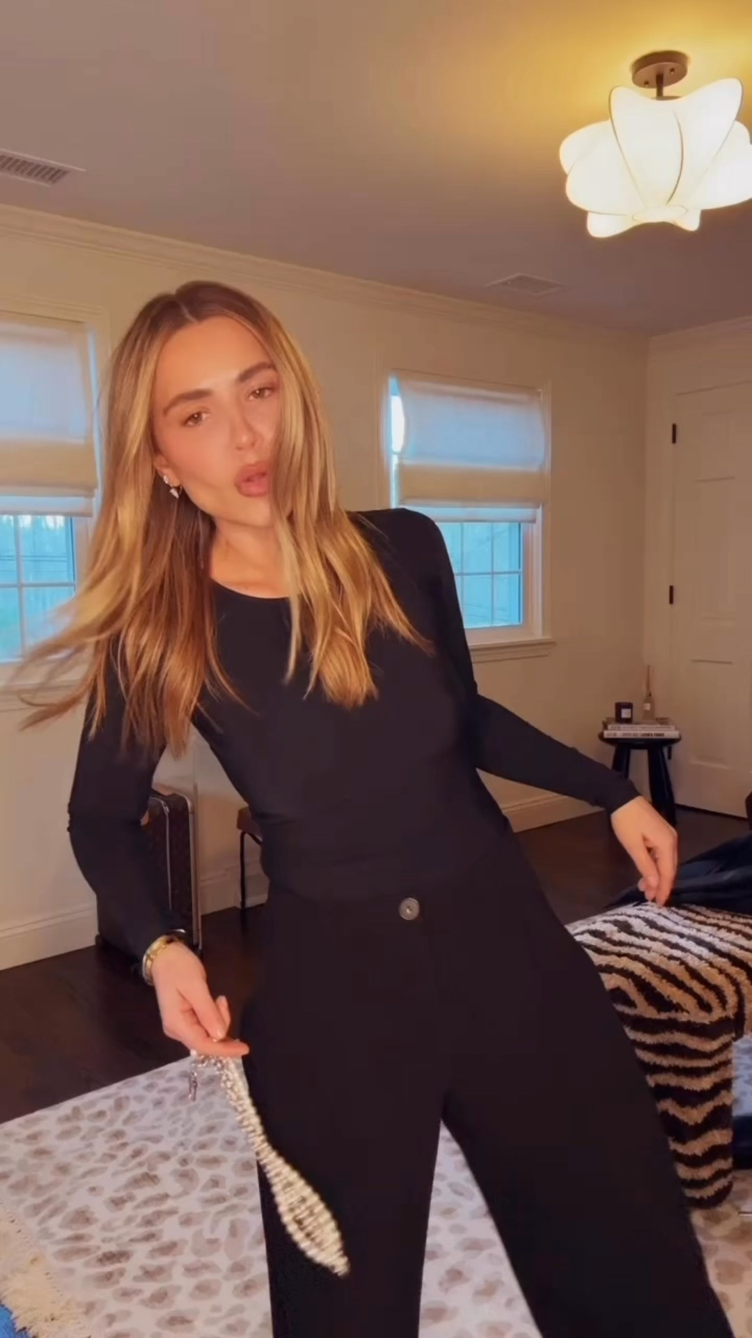 The trousers I keep coming back to when I don't know what to wear! 

Pants size 2 
Jacket small / 2 
Shoes tts 