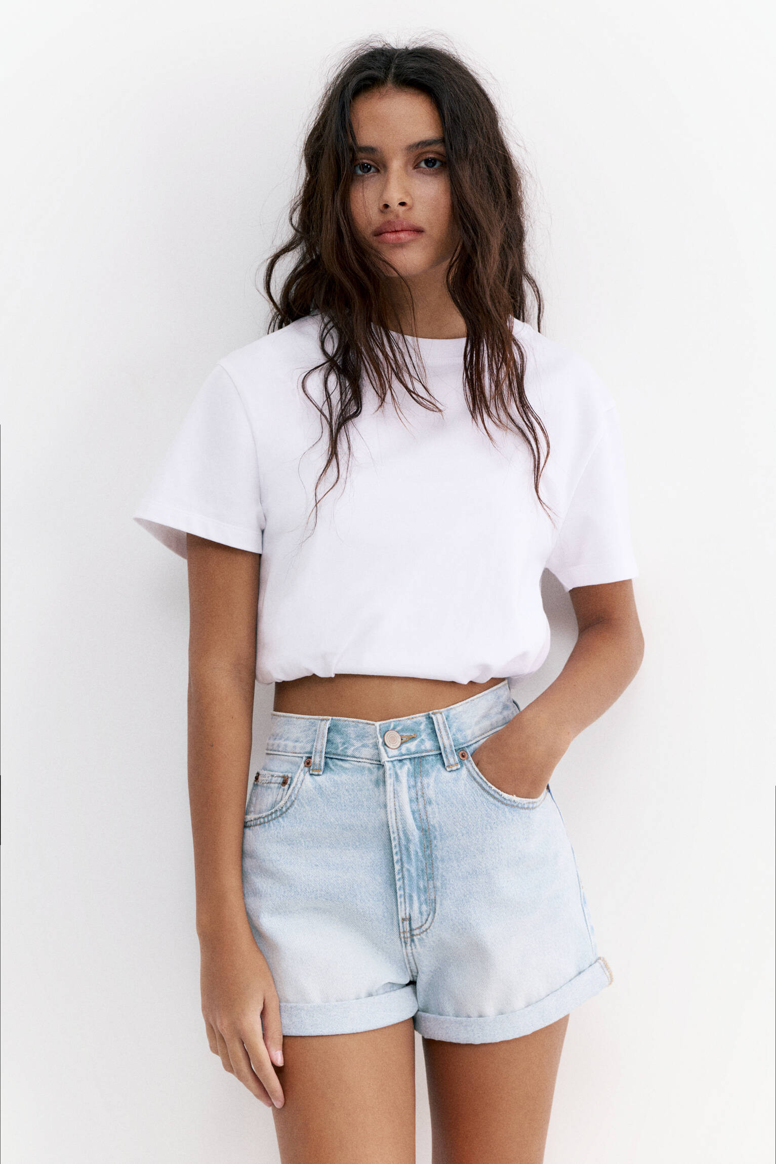 Denim turn-up mom shorts - Pull&Bear United Kingdom | PULL and BEAR UK
