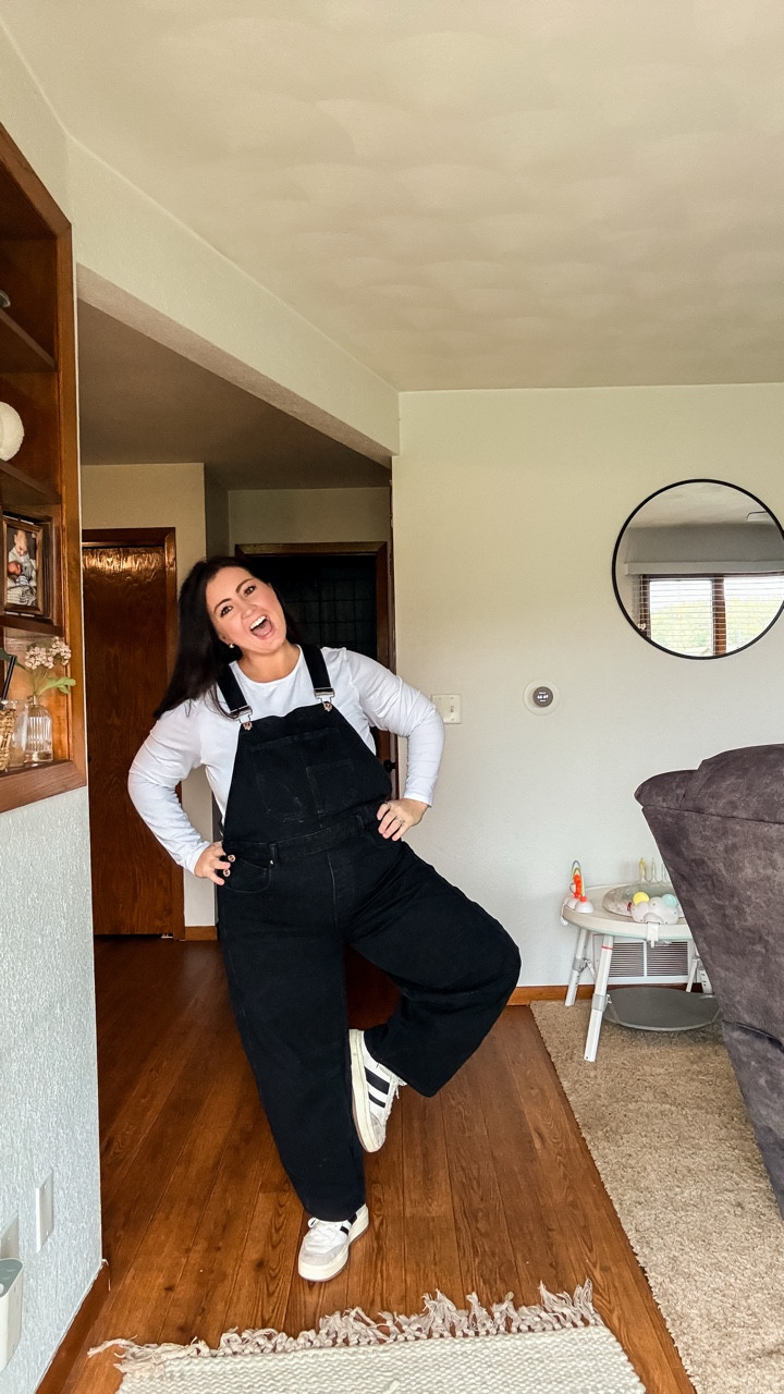 So in love with the sneakers trend! 🫶🏻