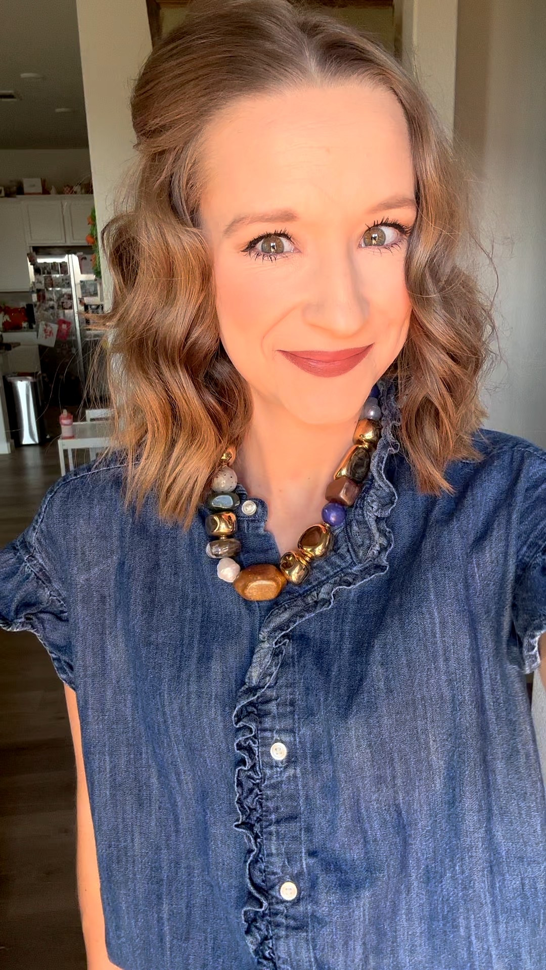 Walmart fashion from head to toe!! Walmart jewelry, tote purse, brown purse, beaded chunky necklace, brown pants! 