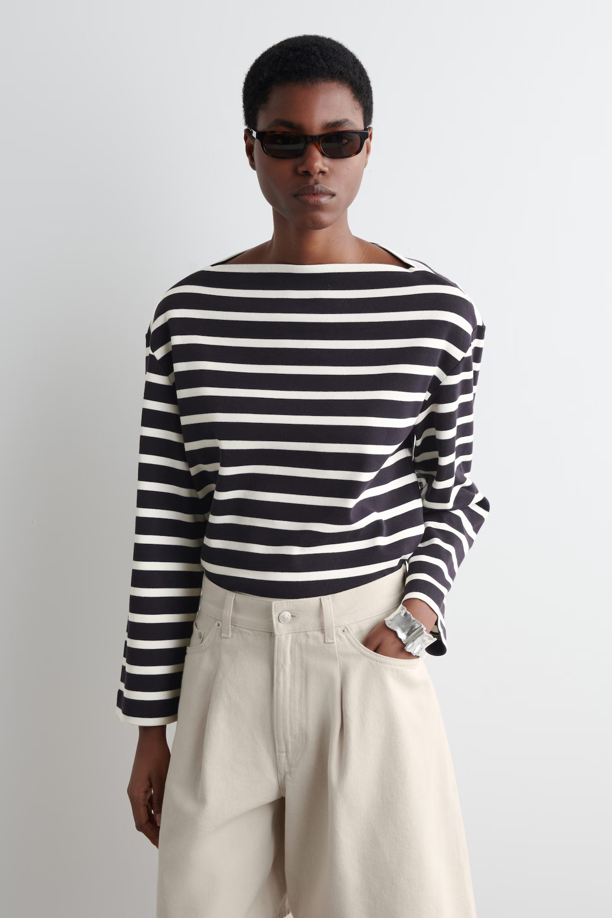 STRIPED BOAT-NECK TOP - NAVY / STRIPED | COS AU | COS (AU)
