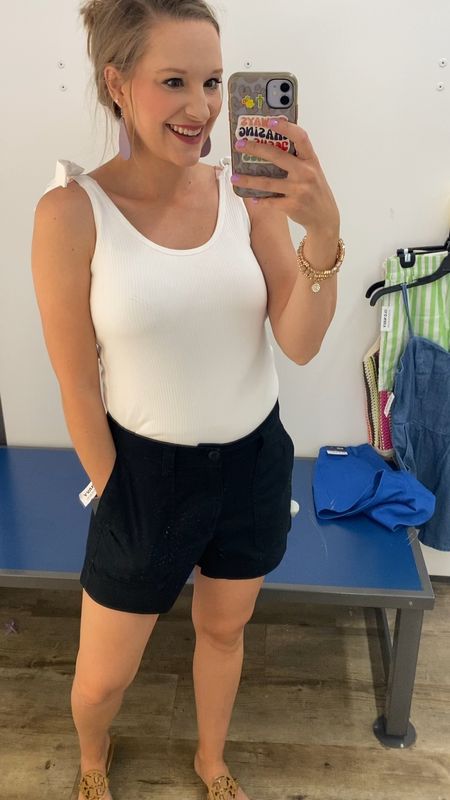 Love this class chino shorts at old navy! This black 3.5 inch seam shorts are cinched in the back and are high waisted! Very cute for a mom fit!! Paired with a tie shoulder white bodysuit!! 