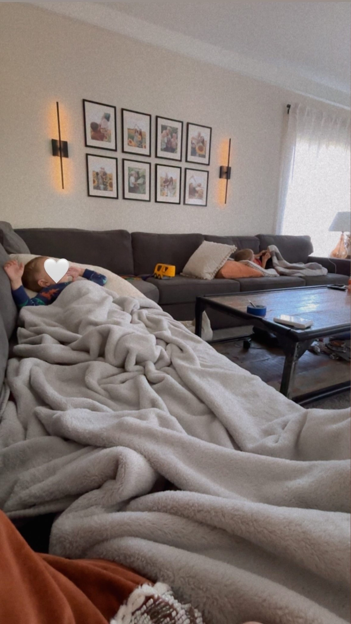 Living room decor 

#LTKFindsUnder100 #LTKFindsUnder50 #LTKHome