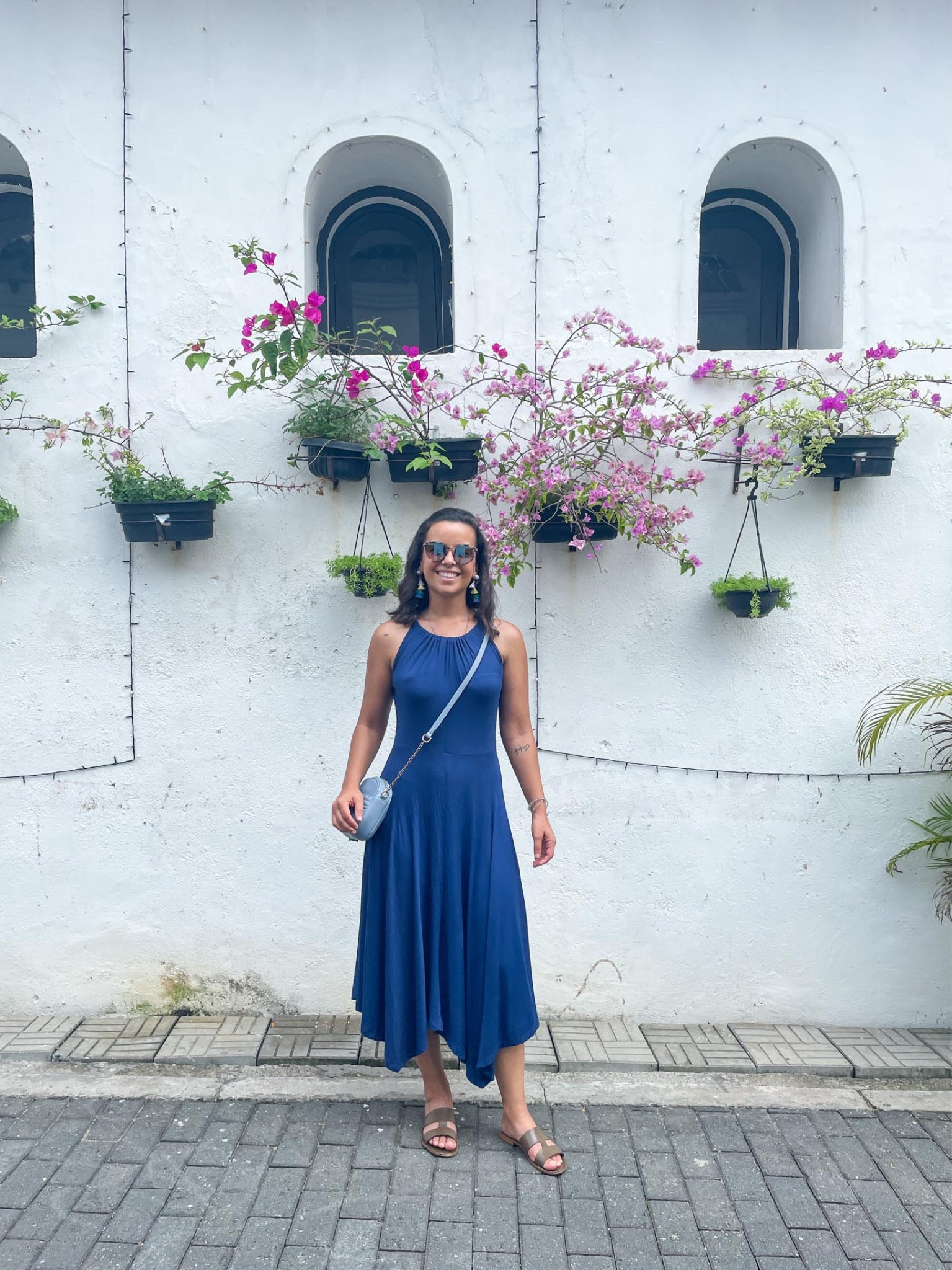 Navy midi dress! I’ve had this one for years! It never goes out of style. Linking some of my favorite options below. Seriously, a dress like this one is key for your capsule wardrobe 🙌🏻

#LTKstyletip #LTKtravel #LTKFind