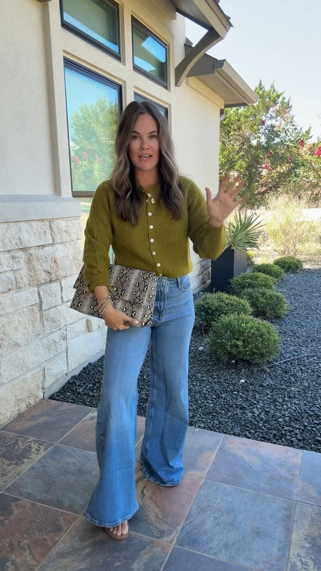 True sizing in this old navy outfit That’s all 40% off #oldnavy #falloutfit #fallstyle

#LTKSaleAlert #LTKootd #LTKOver40