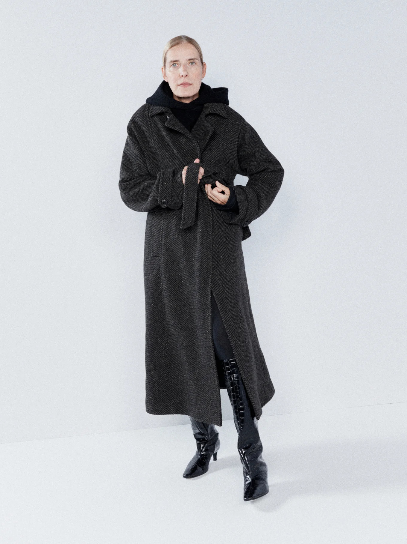 Oversized belted herringbone wool coat | Raey | Matches (US)