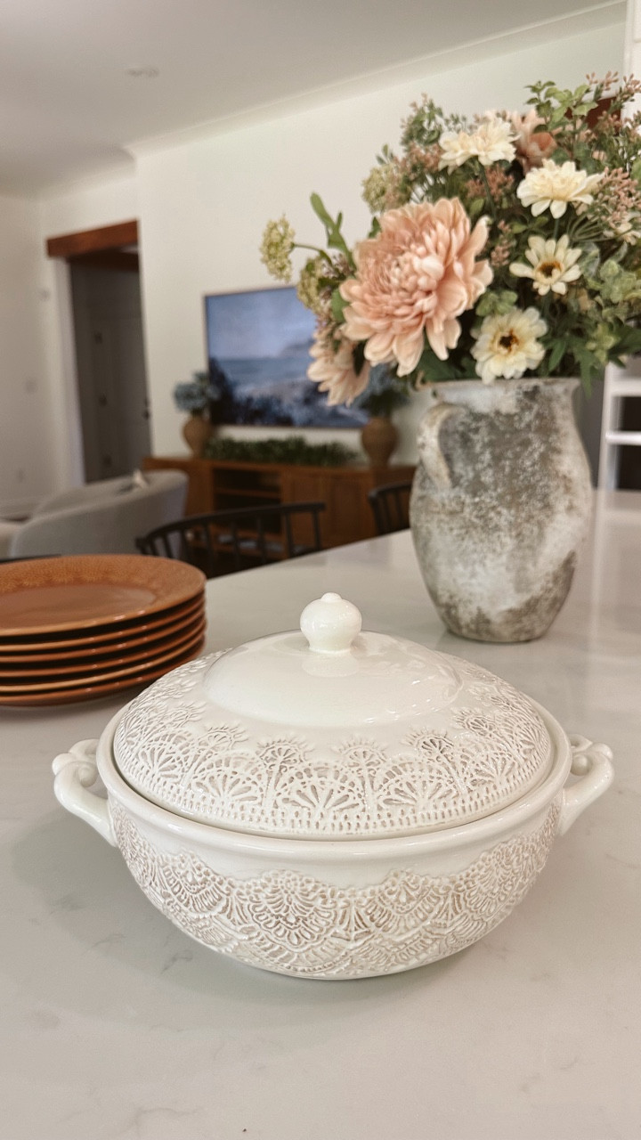I know I know…it’s not fall yet, but when you stumble on the right pieces for entertaining for the upcoming holidays at a good price, you have to snap it up while you can. 

Sharing links in my stories…now back to summer. 
.
.
.
.
.
LTK home | Hostess | Fall Dishes | Fall Plates | Home on a Budget | Home Finds | Hostess with the Mostest | Fall Hosting | Hosting at Home

#LTKSeasonal #LTKHome