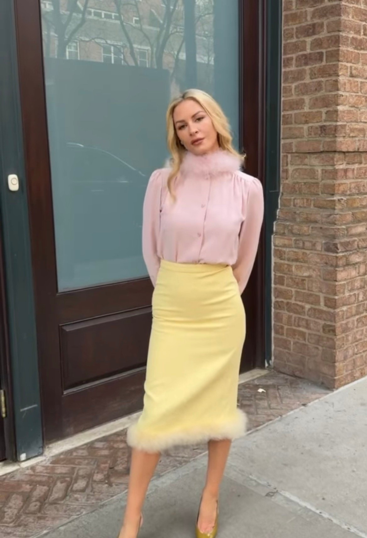 Morgan Stewart 
Celebrity style
Look for less
Feather trimmed skirt and blouse
Valentino garavani
Easter outfit