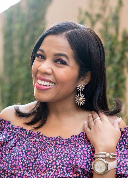 I am loving this cute Daisy earring by Kendra Scott! It goes with all of my spring dresses and would make an amazing Mother’s Day gift 

#LTKGiftGuide #LTKSeasonal #LTKstyletip