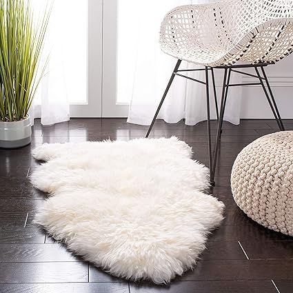 Safavieh Sheepskin Collection SHS121A Genuine Sheepskin Pelt White Premium Shag Runner (2' x 6') | Amazon (US)