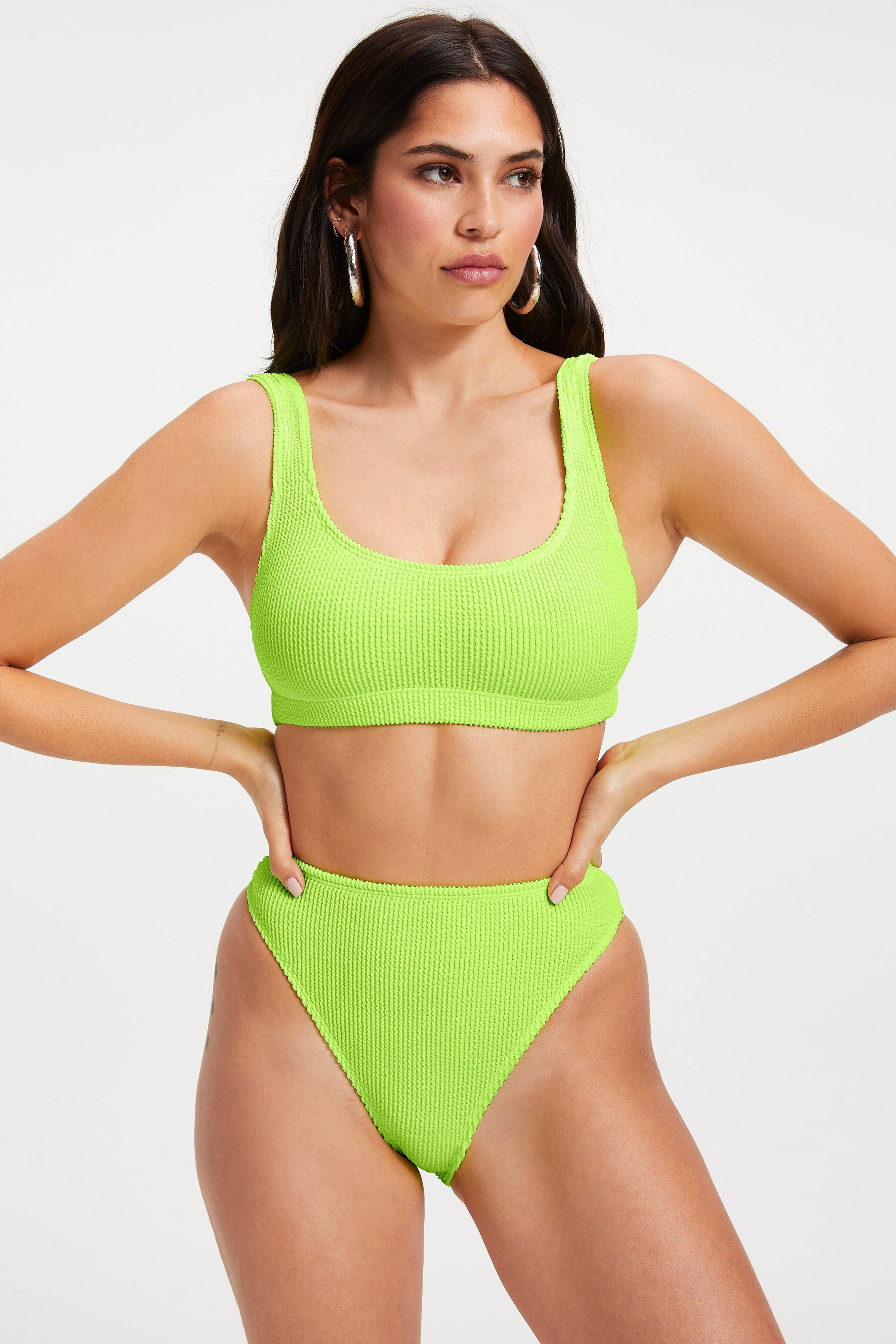 ALWAYS FITS SCOOP TOP | ELECTRIC LIME002 | Good American