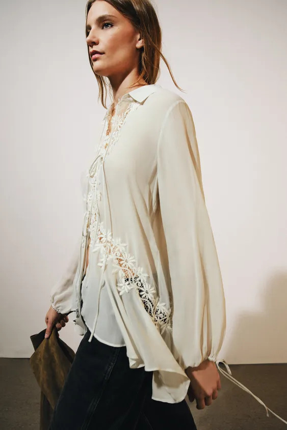 ZARA WOMAN COLLECTIONBlouse with main fabric made of viscose yarn. Regular collar and long puffed... | Zara IT