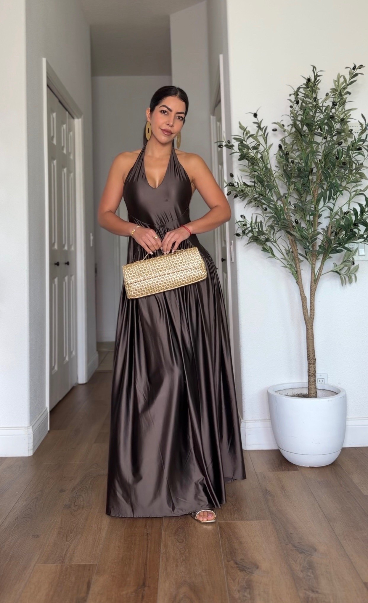Summer to Fall wedding guest dress!

This Meshki halter neck maxi dress is gorgeous! Under $150! Linking a few more form wedding guest dresses below!


Formal dresses, maxi dress, chocolate brown dress, wedding guest outfit fall, fall wedding guest dress

#LTKSeasonal #LTKWedding #LTKootd