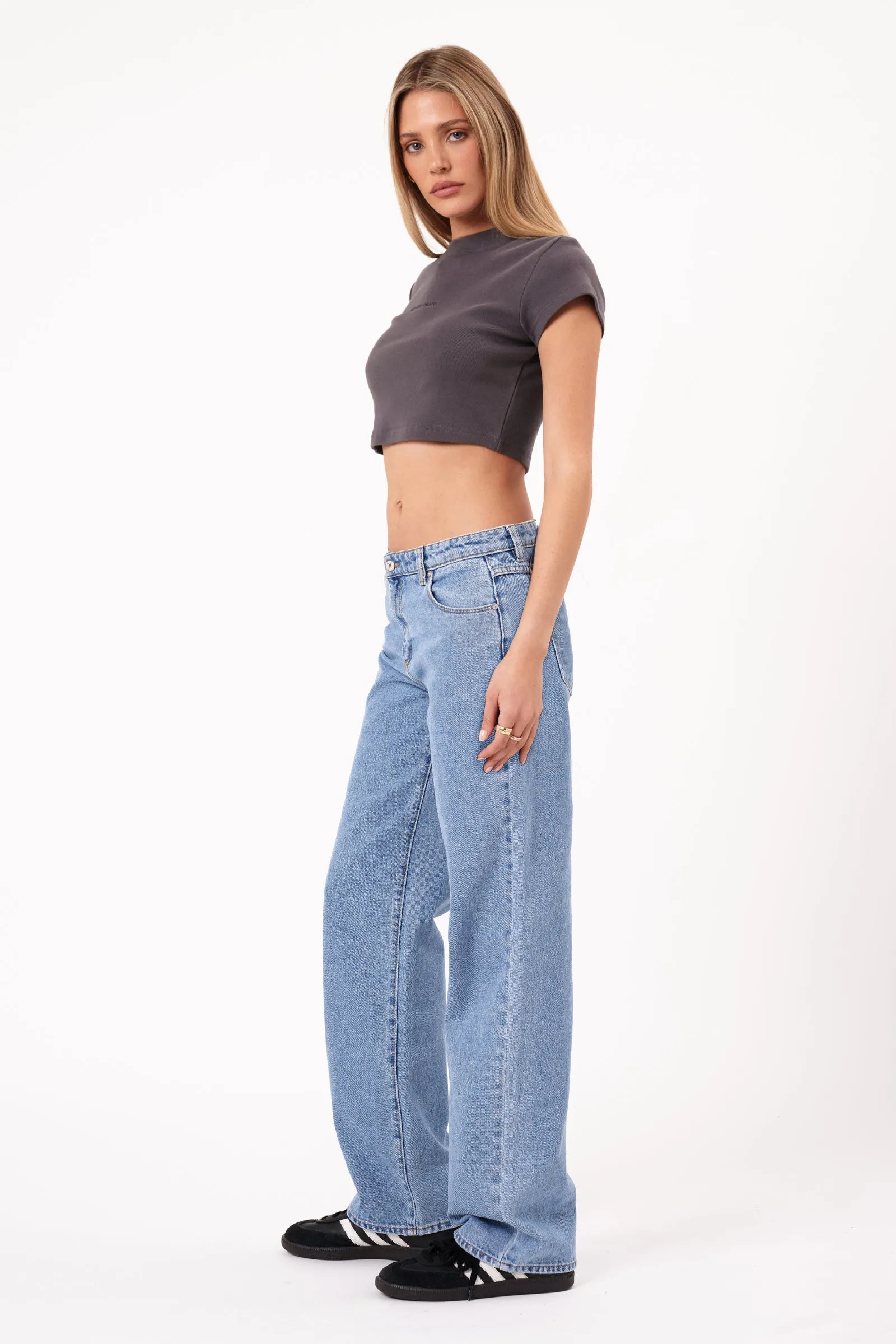 99 Low Baggy Gigi | Abrand Jeans APAC