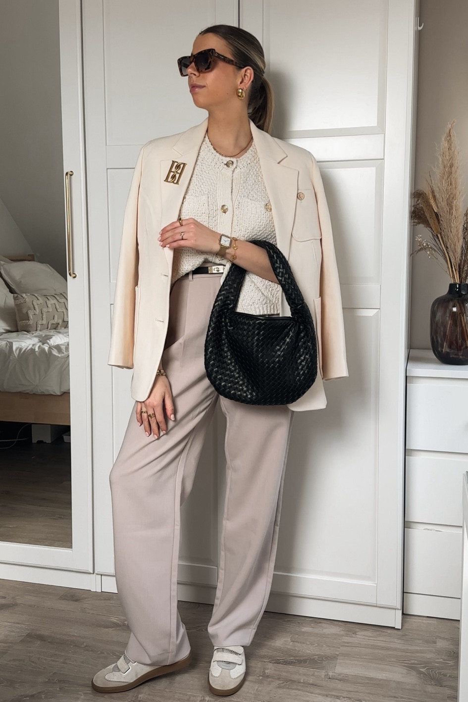 Early spring outfit ✨
Massimo Dutti cardigan | knitted cardigan | beige trousers | wide leg trousers | Abercrombie trousers | Isabel Marant shoes | flat sneakers | beige blazer | cream blazer | Josh V blazer | designer brooch | NA-KD bag | Celine sunglassess | golden details

#LTKSeasonal #LTKeurope #LTKstyletip
