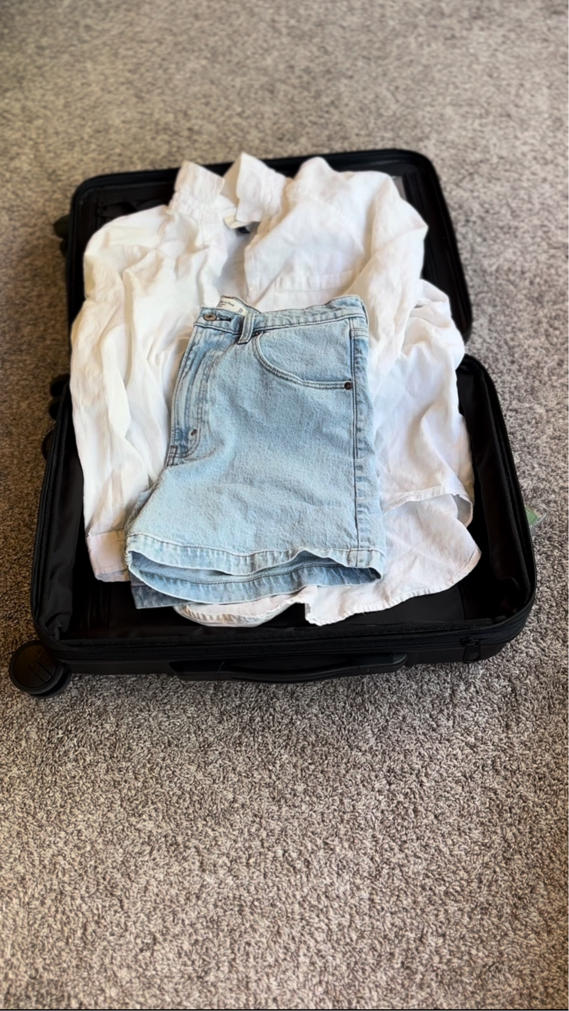 Vacation Outfits/A staple white linen button down with these new Dad High Rise shorts (on sale right now too). This outfit is so classic for summer - from running errands, to a brunch date, paired with any color sandal and belt to dress it up 🤌🏼

#LTKMidsize #LTKTravel #LTKFindsUnder100