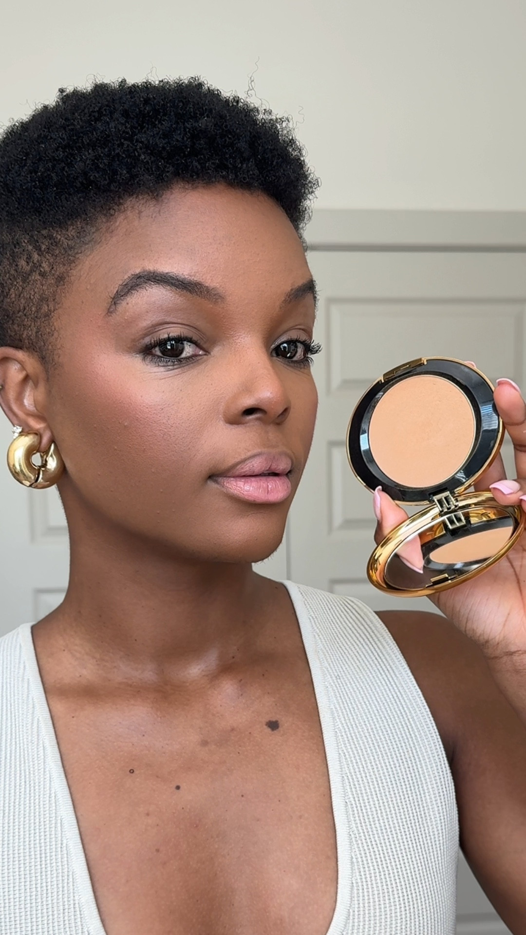 Rele-Blur Soft Focus Powder Foundation by Relevant in shade: Dynamic 17

#LTKVideo #LTKBeauty