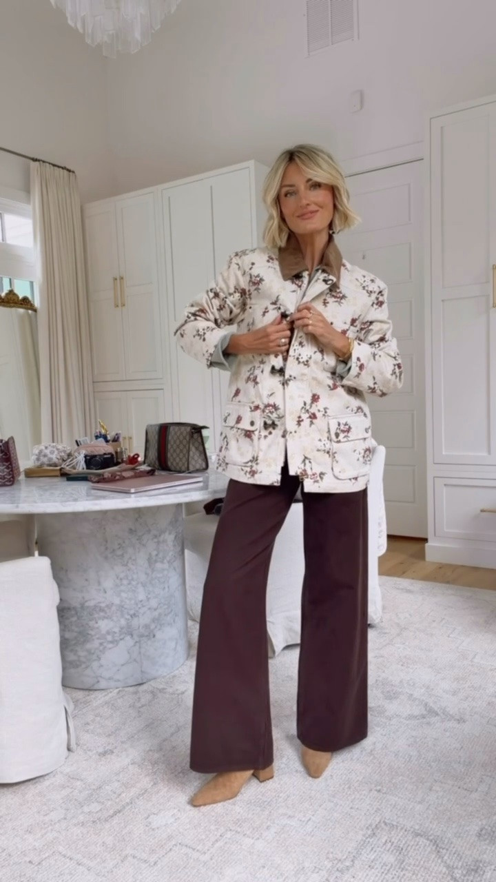 How good is this look for transitional style into fall!? I love this floral barn jacket and brown jeans combo! Jeans are almost sold out but linking similar options. Wearing XS jacket, S cardigan, and 26 jeans

Loverly grey, brown wide leg jeans, floral barn jacket, Abercrombie outfit ideas, fall transitional style, closet staples

#LTKSeasonal