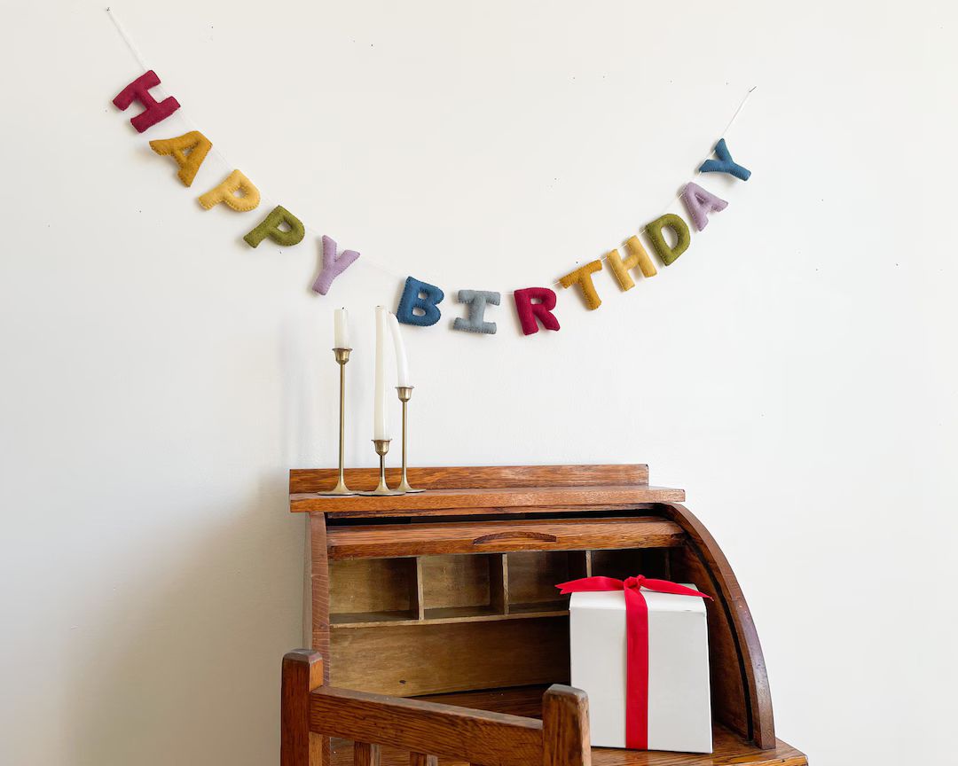 HAPPY BIRTHDAY Banner Felt Garland Rainbow Colors Kids Birthday Party Decor - Etsy | Etsy (US)