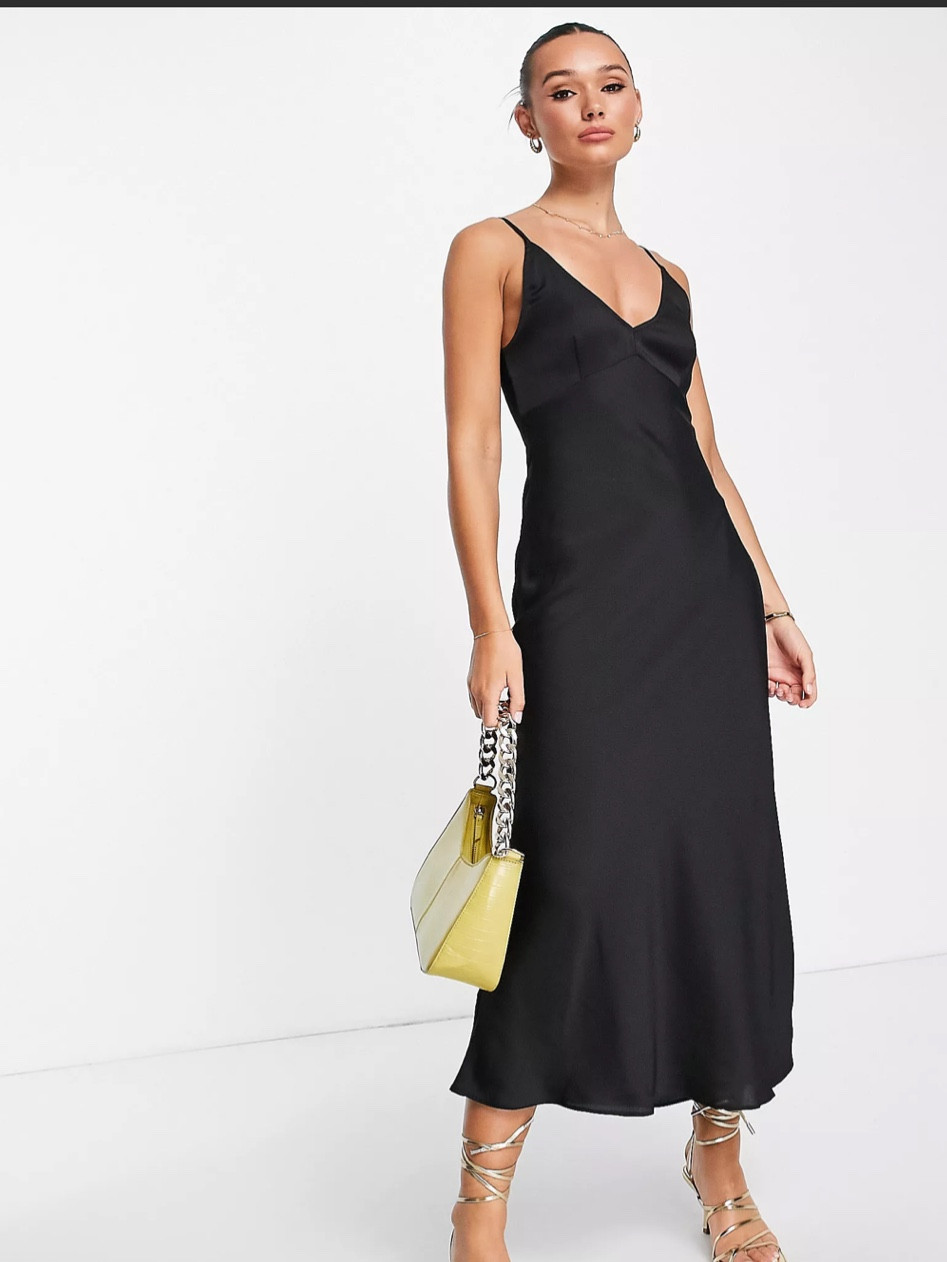 Black satin midi drss

#LTKSeasonal #LTKstyletip #LTKwedding