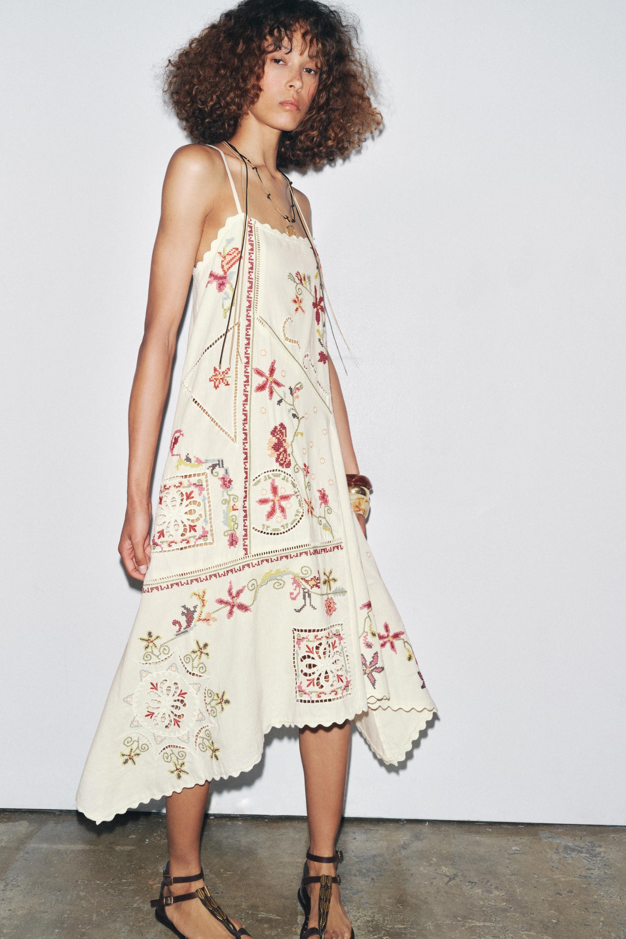 ZW COLLECTION ASYMMETRIC FLORAL EMBROIDERED DRESS | Zara AU