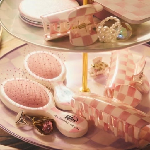 McKenzie Childs x Target 😍
These items will go fast 🏃🏽‍♀️

@Target #mckenziechilds

#LTKgrwm #LTKBeauty #LTKMothersDay