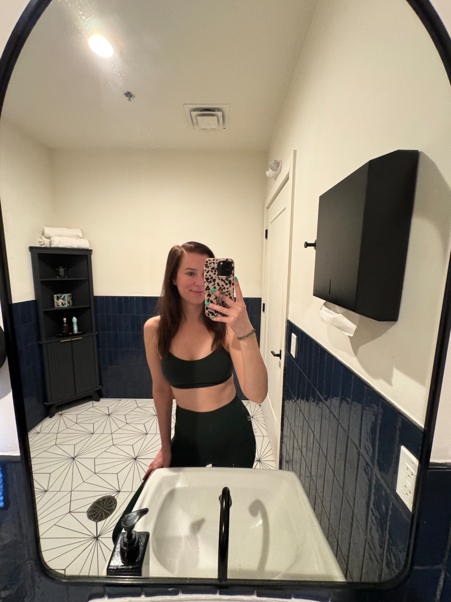 Lululemon // under $200 // workout set // Pilates // yoga // matching set // Amazon // sports bra // leggings // Vuori 

#LTKfitnessgoals #LTKActive #LTKTravel