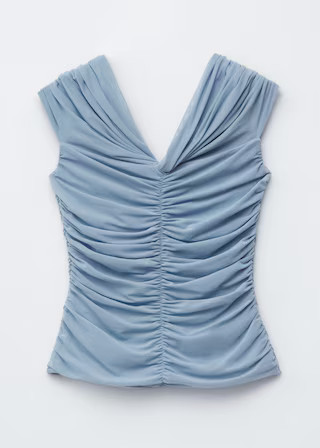Gerafftes Mesh-Oberteil mit V-Ausschnitt - Taubenblau - & Other Stories AT | & Other Stories EU