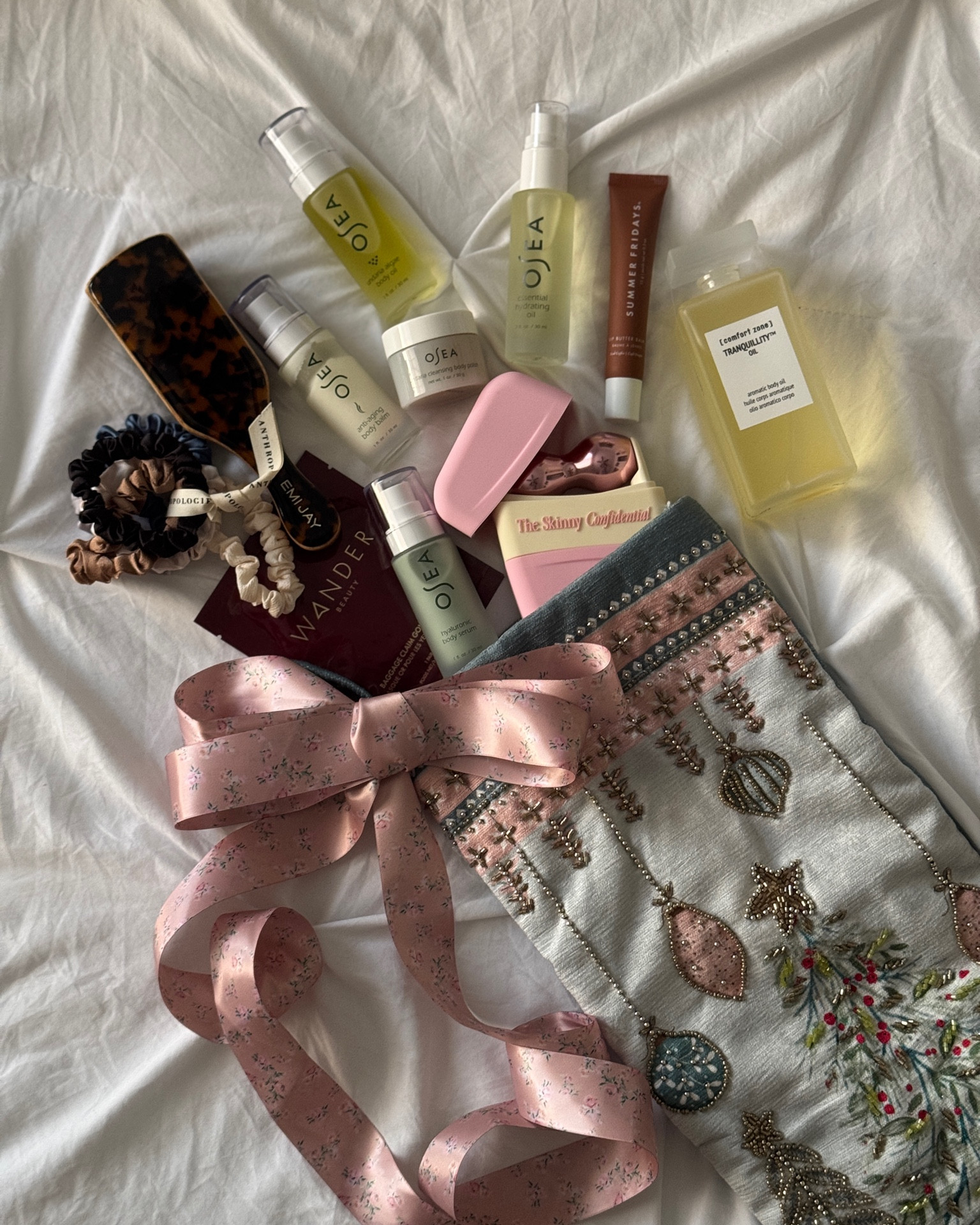 Stocking stuffers for the clean beauty girlies 🎀✨

#LTKHoliday #LTKFindsUnder100 #LTKGiftGuide