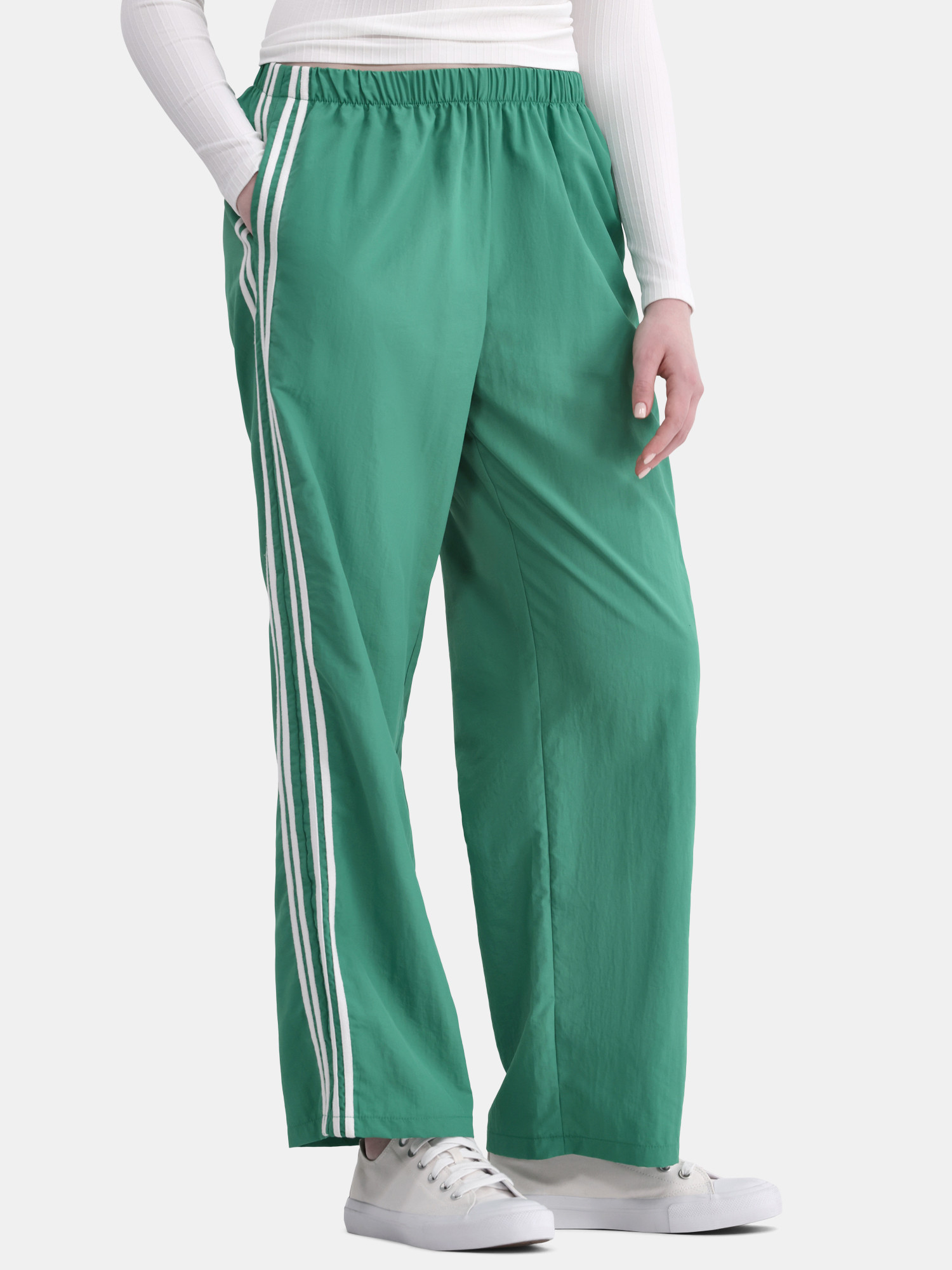No Boundaries Side Stripe Track Pants, 31” Inseam, Women's and Women’s Plus | Walmart (US)