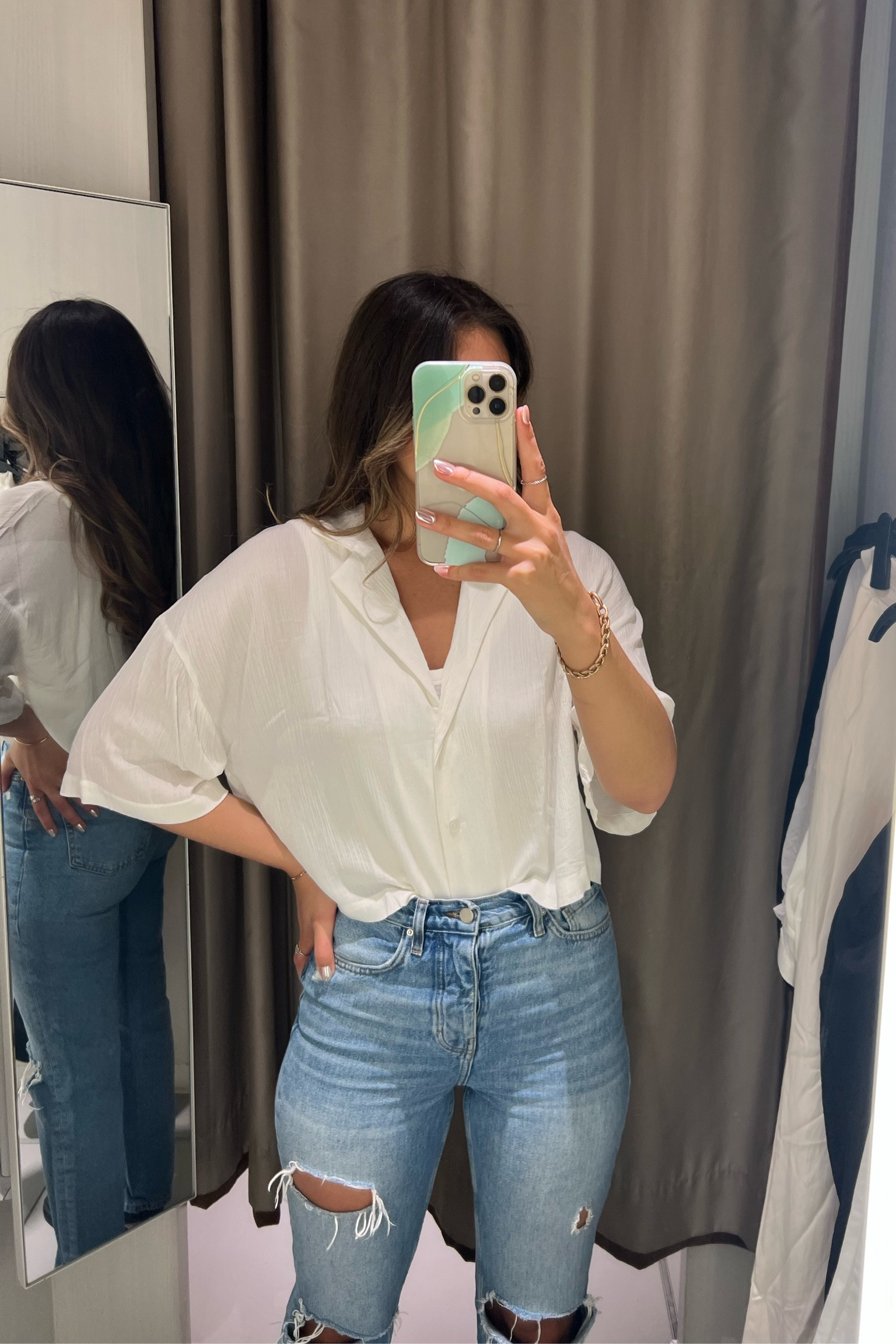 Absolutely love this white top from @HM ! I sized down to a size S and it still gives the oversized look! 


#oversizedtop #oversizedcroptop #hm #hmhaul #hmfinds #hmoutfit #trending #summeroutfit #under15 #ltksalealert #summer #summeroutfits #whitetop #whitecroptop #croptop #styletip

#LTKstyletip #LTKfit #LTKunder50