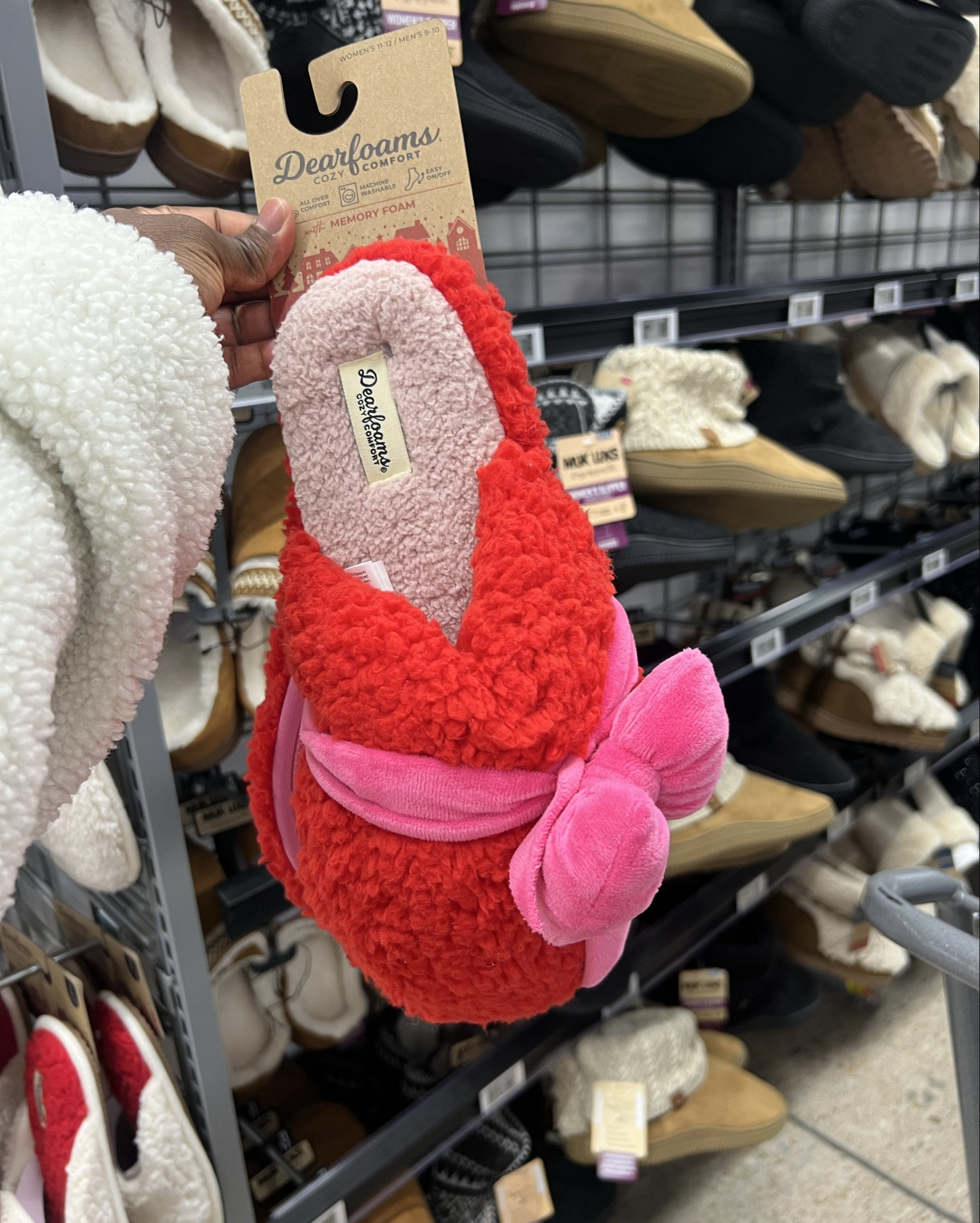 Comfy slippers 

#LTKHoliday #LTKSeasonal #LTKGiftGuide