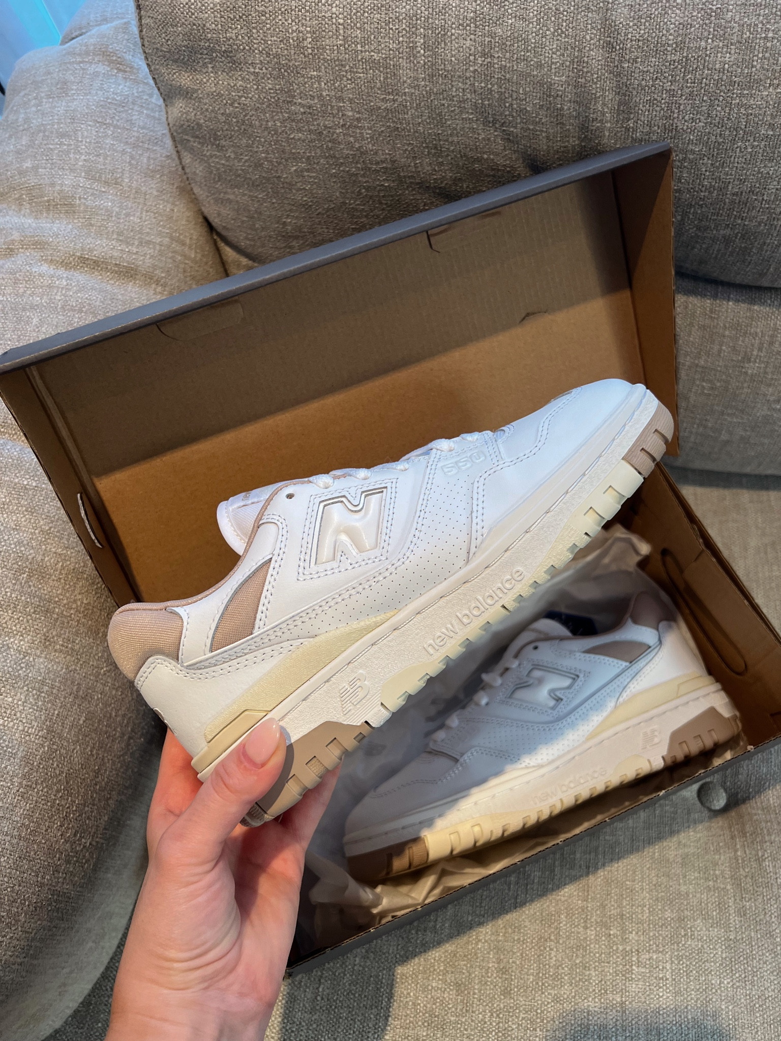 So comfortable from the first wear, true to size & look great with neutral outfits!

White trainers, chunky trainers, leather trainers, neutral trainers, lace up trainers, casual trainers, comfortable trainers, New Balance 550, New Balance, Puma, Reebok

#LTKeurope #LTKshoecrush #LTKSeasonal