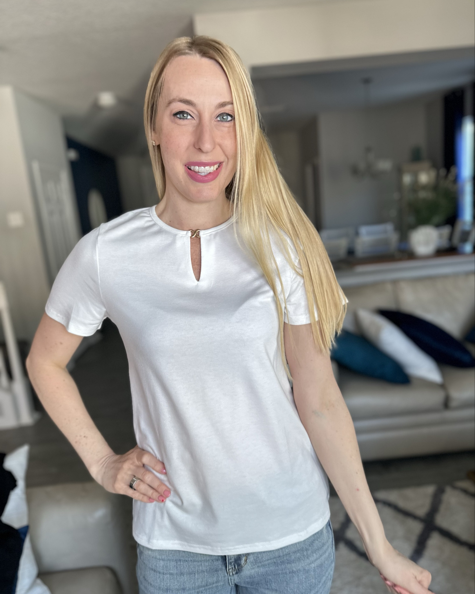 Plain white tee with cute metal detailing
💓  this shirt is oversized, comfy and stretchy
💓 i am 5’10” and love the length of it and the cute little metal piece around the neckline
💞 fits true to size, wearing size small


#LTKFindsUnder100 #LTKFindsUnder50 #LTKStyleTip