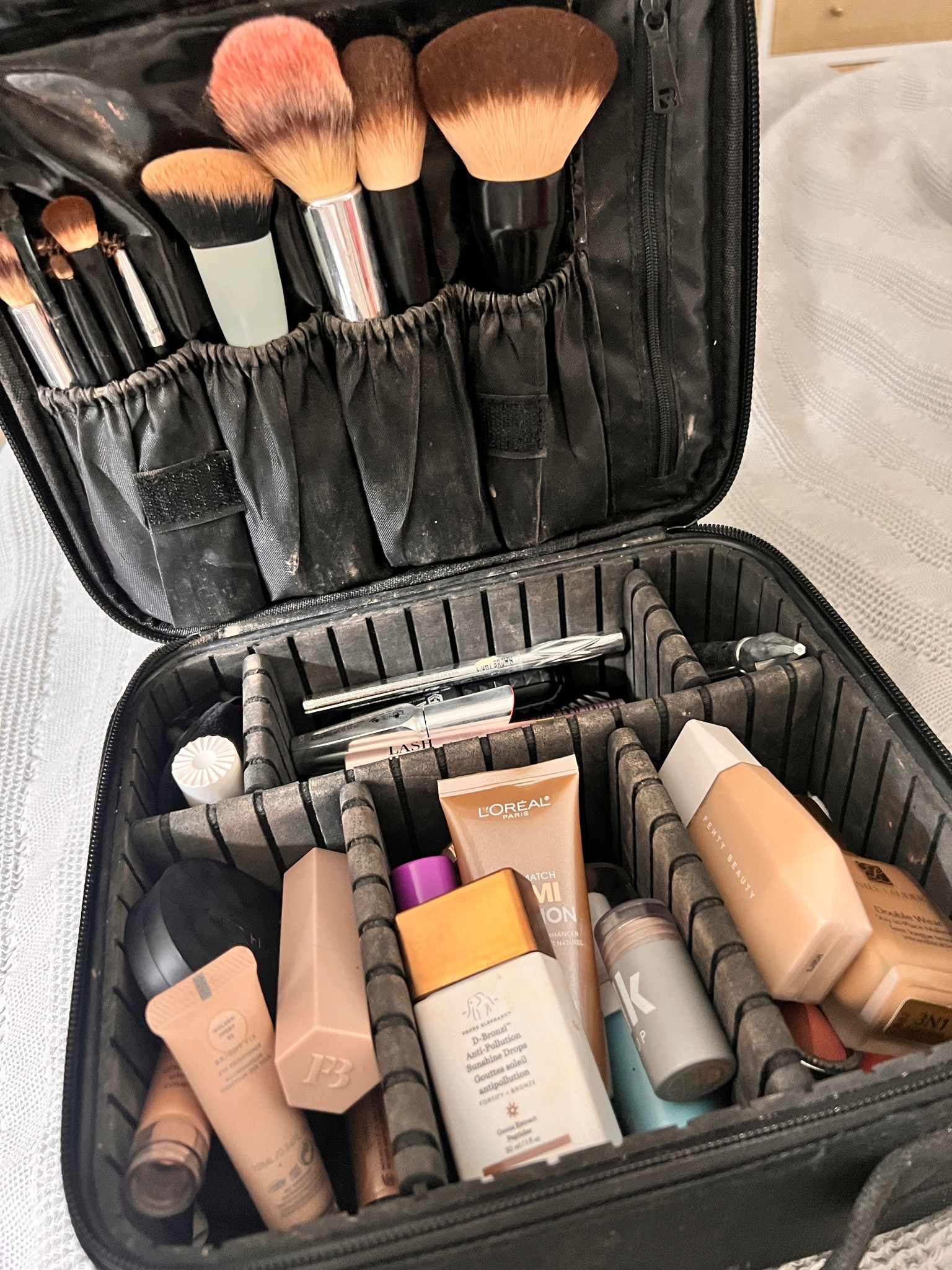 Part 1 of my current make up faves ✨

Ulta beauty, drunk elephant drops, highlighter, mascara, foundation, counter, blush, face make up routine

#LTKsalealert #LTKbeauty #LTKunder50